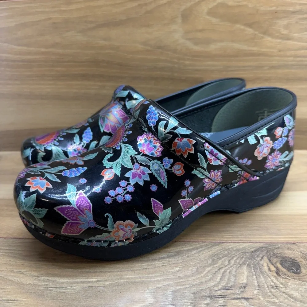 Women’s Floral Black Clog Mules - Picture 1 of 12